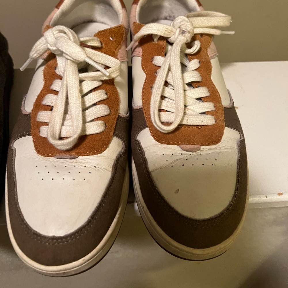 Madewell court sneakers gently worn